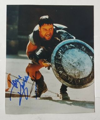 Autographed Russell Crowe Color Still Photo In Gladiator
