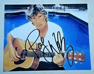 Roger Waters / Pink Floyd / Signed 8x10 Celebrity Photo /