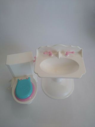 1996 Mattel Doll Toddler Furniture Potty Training Kelly Set Toilet/paper & Sink