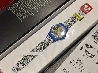 SWATCH X DISNEY X KEITH HARING ECLECTIC MICKEY WATCH SUOZ336,  STICKERS,  BADGE 3