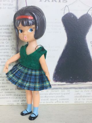 1965 Hasbro 4 " Dolly Darlings Susie School Days Molded Hair Dress Japan