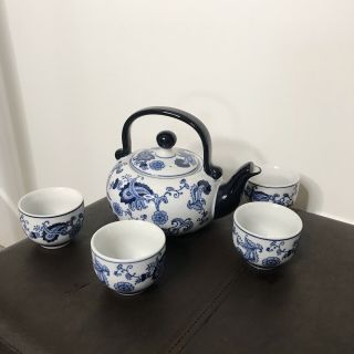 Pier 1 Tea Service Set Teapot & 4 Cups Cobalt Blue Paisley Design Nib Disc