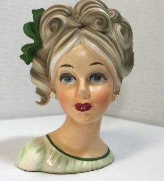 Vintage Inarco E3662 5 - 1/2 " Tall Lady Head Vase W/ Side Curls Earrings