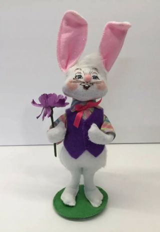Annalee Standing Easter Bunny Rabbit With Purple Flower 10” Tall Year 2009 Vguc