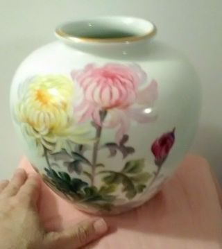 Noritake Nippon Toki Kaisha Mum Floral Hand Painted Vase Signed