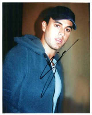 Enrique Iglesias (singer,  Songwriter,  Actor,  Record Producer) Hand Signed Photo