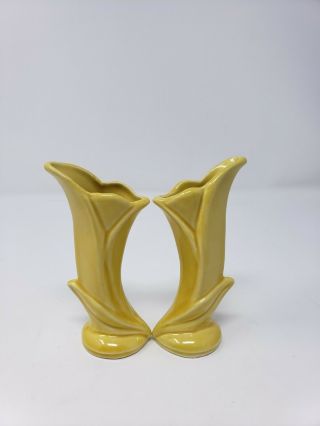 Pair Vintage Mccoy Art Pottery Yellow Bud Vase Usa 1125 5 Inches Tall