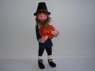 2005 Annalee Pilgrim Doll W/ Pumpkin