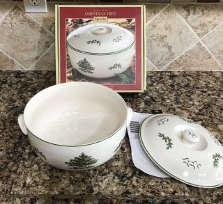 Spode Christmas Tree Round Covered Deep Dish (msrp $100)