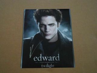 Robert Pattinson 8x10 Signed Photo Autographed - " Twilight Cast "