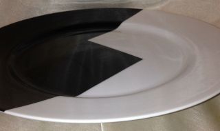 MIKASA JAPAN STEP BLACK WHITE DINNER PLATE 10 3/4 