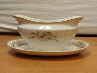 Vintage Syracuse Fine China Porcelain Elizabeth Pattern Gravy Boat & Underplate