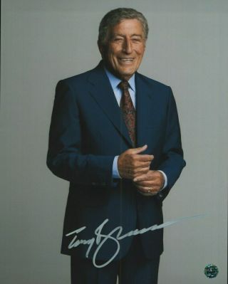 Tony Bennett Autographed 8 X 10 Photo Singer Kennedy Center Honoree