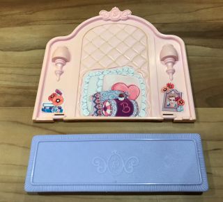Barbie Grand Hotel Replacement Headboard And Rug - Mattel 2001