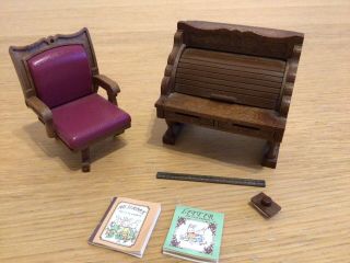 Sylvanian Families,  Roll Top Bureau /desk And Leather Chair.