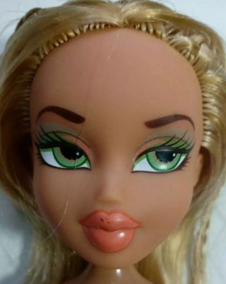 Bratz Doll Cloe Sun Kissed Summer Nude,  Pink Lips,  Green Eyes,  Hair Vgc