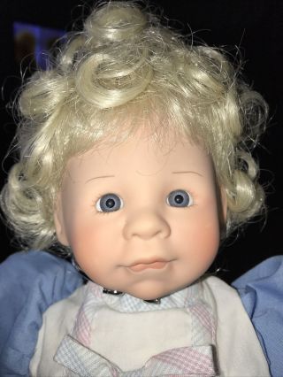 Lee Middleton 1983 Baby Doll With 0riginal Blue Outfit 13 1/2”