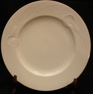 Classic Flair White By Mikasa Dinner Plate 10 3/4 "