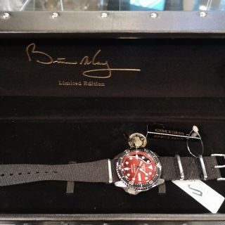 Seiko 5 Sports Brian May Limited Edition Red Special SRPE83 Automatic 2