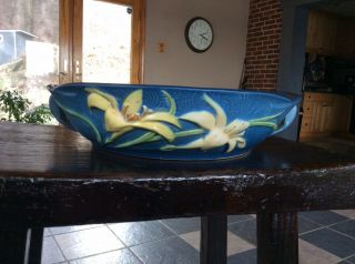 Roseville U.  S.  A.  Pottery 10 " Matte Blue Zepher Lily Handled Bowl 476 - Vintage