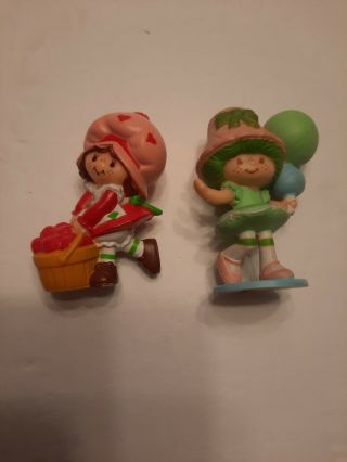 2 Vintage Agc Strawberry Shortcake Mini Pvc Toy Figures 1980 