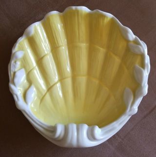 Mottahedeh Vista Alegre Portugal Yellow Clam Shell Design Trinket Dish