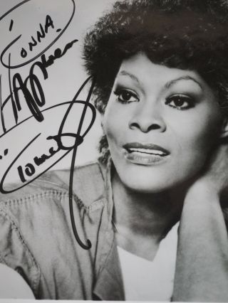 Dionne Warwick Autographed Photo Black & white Photo 8 
