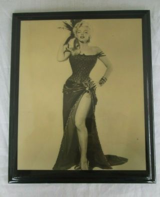 Marilyn Monroe Photo River Of On Board W/ Urethane Leg