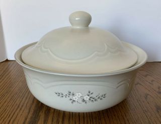Pfaltzgraff Heirloom 2 Qt Round Covered Casserole Dish Gray And White Floral