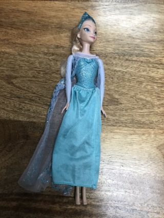 Disney Store Frozen Singing Elsa And Anna Dolls 2