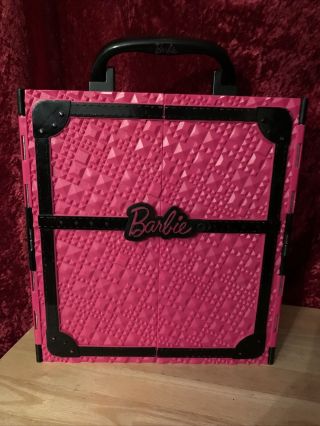 Bd31 - Mattel Barbie Closet Storage Carry Case 2011 And Doll And Clothes