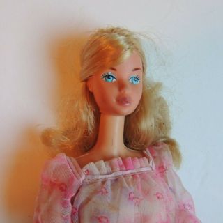 Vintage Superstar Kissing Barbie Doll 1978 In Dress Button On Back