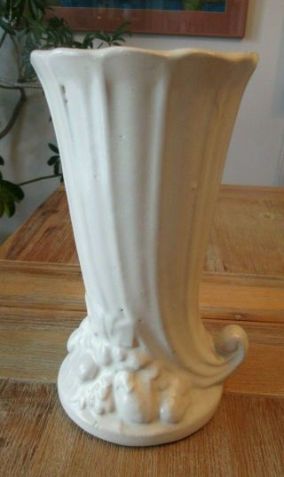 Art Nouveau Nelson Mccoy Matte White Berries Leaves Cornucopia Vase