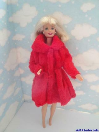 Fur Coat - Barbie Doll House Fashion Diorama Clothing Accessories - Holiday Red