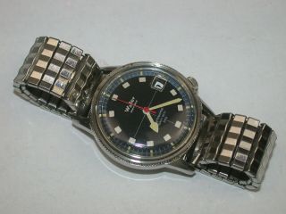 Wyler Men’s “dynawind Heavy Duty 660” Date Model Wristwatch.  132m