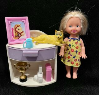 Cute 1994 Mattel Barbie Kelly Doll In Yellow Dress W/ Accessories / Cat