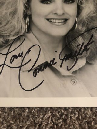 Connie Smith Autographed Photo 8 X 10 Black And White Authentic 2