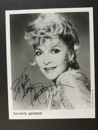 Beverly Garland (1926 - 2008) (alligator People) Autograph 8 X 10 Photograph
