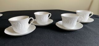 4 Wedgewood Strawberry And Vine Cups And Saucers