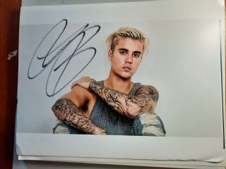 Justin Bieber " Canadian Pop Star " Authentic Autograph 8 X 10 Photo
