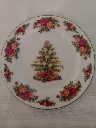 Royal Albert Old Country Roses Holiday Classic Christmas Tree 9in Plate
