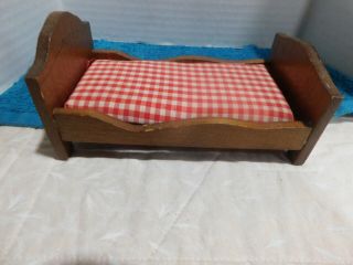 Hello Dolly Miniature Dollhouse Furniture Single Bed