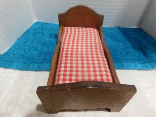 HELLO DOLLY MINIATURE DOLLHOUSE FURNITURE SINGLE BED 3