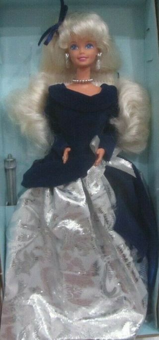 Barbie Doll - Special Edition - 1995 Avon Exclusive - Winter Velvet Barbie