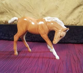 Beswick Palomino Tan White Foal Horse Porcelain Statue Figurine Head Down