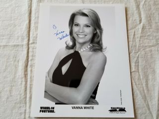 2005 Vanna White Wheel Of Fortune Autograph Signed B&w Photo 10 " X8 "