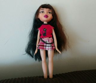 Mga 2001 Bratz Doll Yasmin Long Brown Hair With Cat Shirt & Skirt