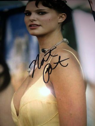 Natalie Portman Signed 8x10 Photo Sexy