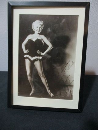 Vintage Framed & Personalized Signed 4 " X 6 " Photo Of Betty Grable No