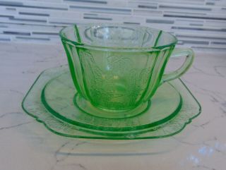 Vintage Federal Sylvan Parrots Design Green Depression Glass Cup And Saucer Ec